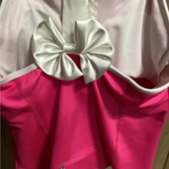 NWT golf or tennis top - Picture 3 of 11